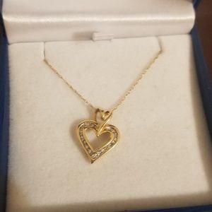 Gold heart necklace